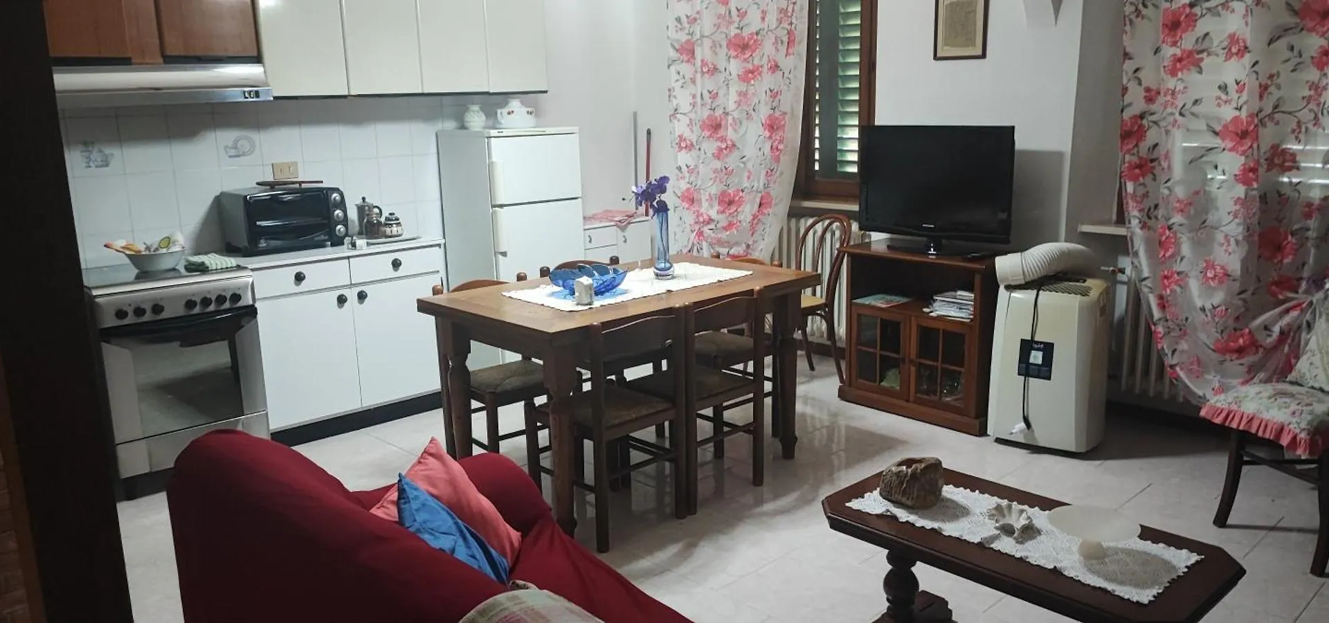 Casa D Innocenti 2 볼테라 0*,  이탈리아